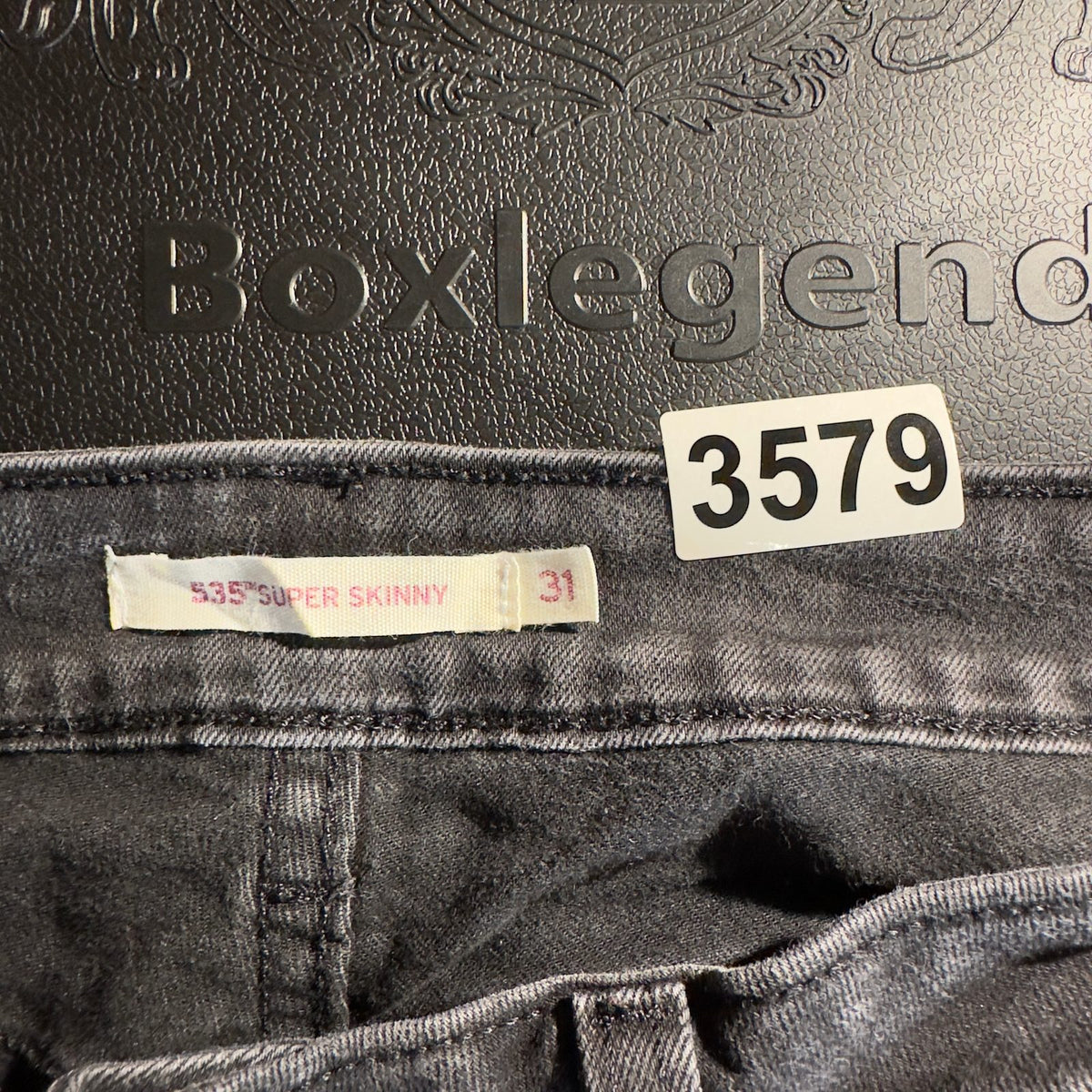 Levi's 535 Super Skinny Jeans Womens 31x30 Black Wash