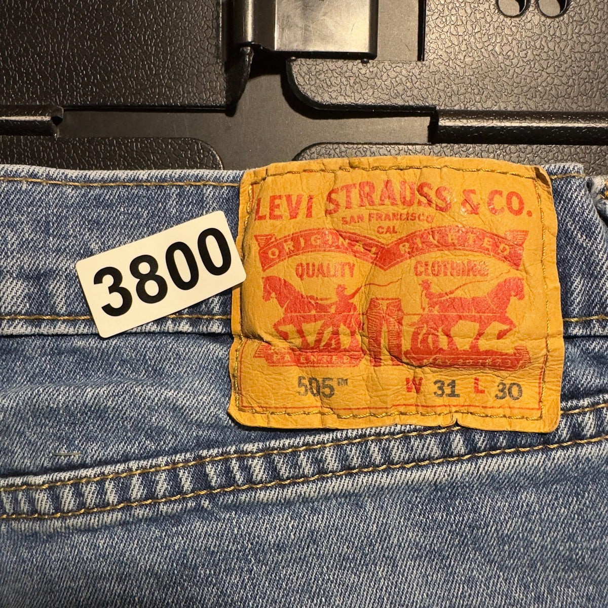 Levi's 505 Straight Jeans Mens 31x30 Medium Wash Classic