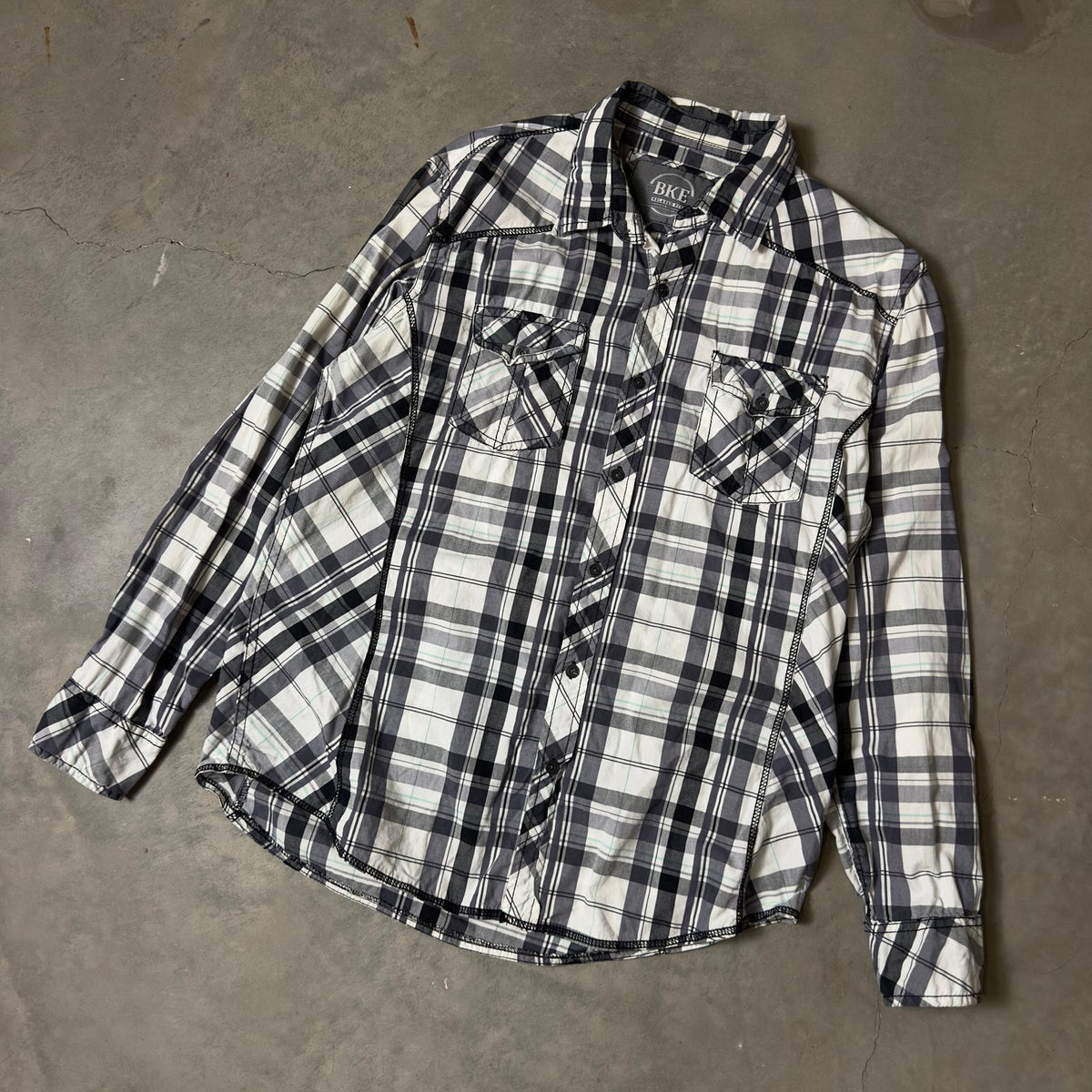 BKE Relaxed Fit Plaid Button Up Shirt Mens L Black White