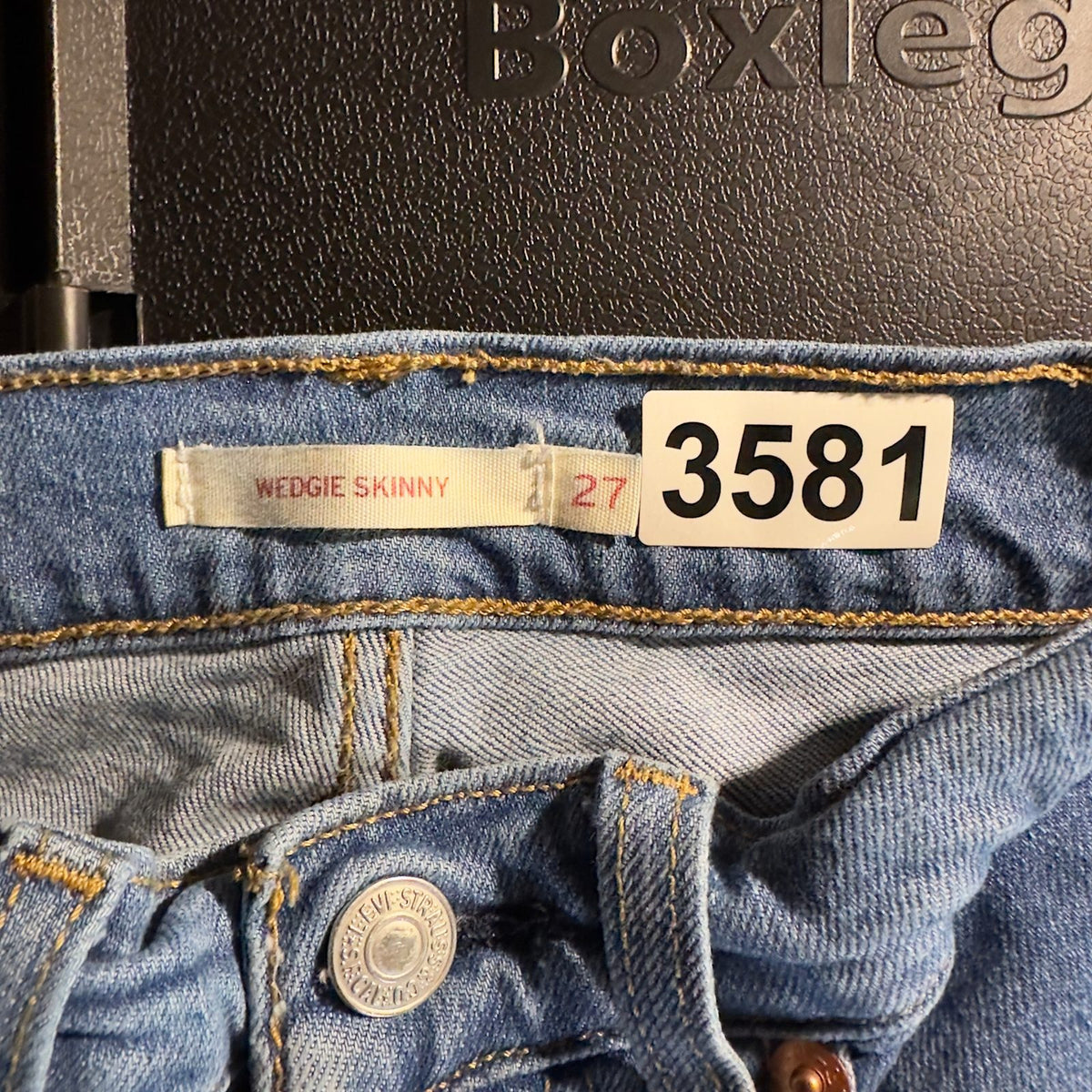 Levi's Wedgie Skinny Jeans Womens 27 Blue Distressed