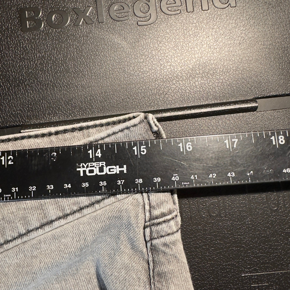 Baggy Y2K Style Levi's 514 Denim Shorts Mens 31 Grey