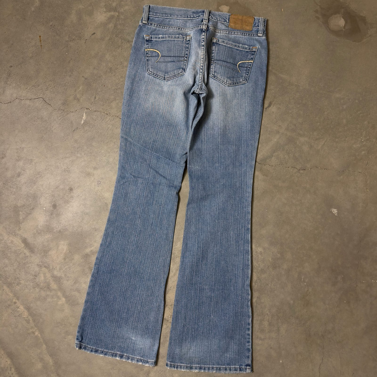 American Eagle Favorite Boot Cut Jeans Womens 2 Light Wash