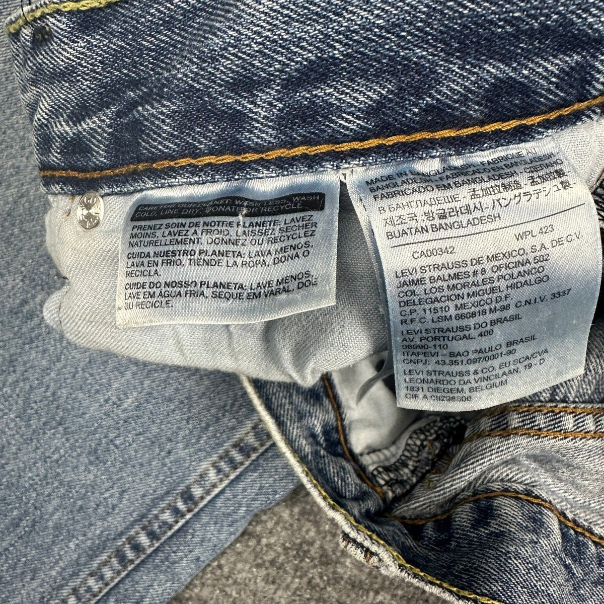 Vintage Levi's 550 Mens 36x36 Blue Baggy Jeans