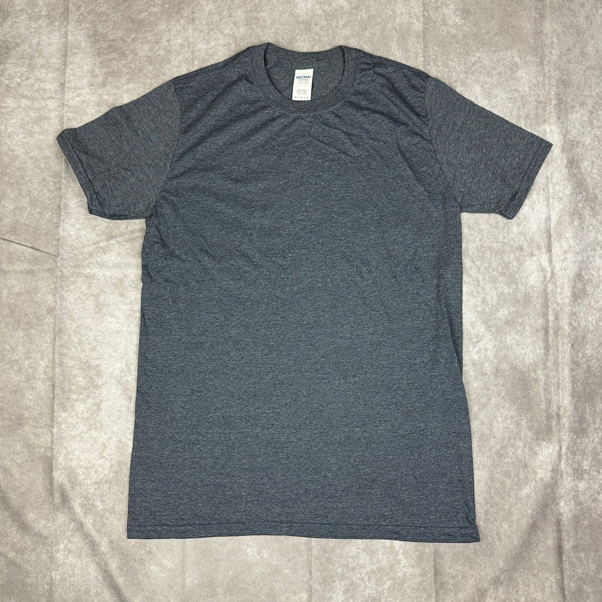 Gildan 64000 Softstyle T-Shirt Mens M Dark Heather Gray NWT