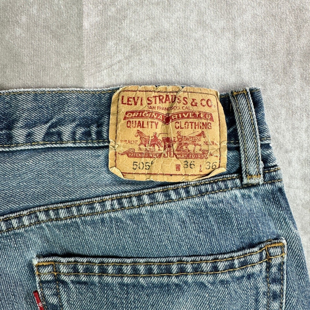 Vintage Levi's 505 Mens 36x36 Blue Straight Jeans
